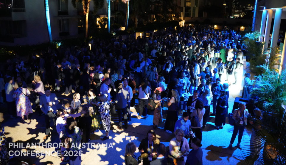 Crowd drinks PA Sept2026