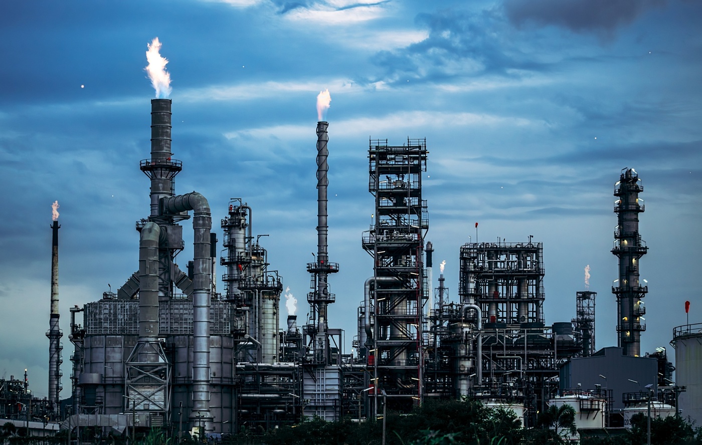 Shutterstock gas refinery