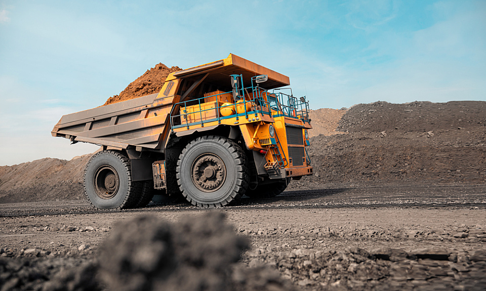 Queensland audit finds holes in $330 million industry grants program