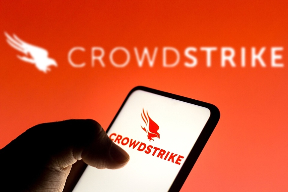 Crowd Strike shutterstock 2182290263