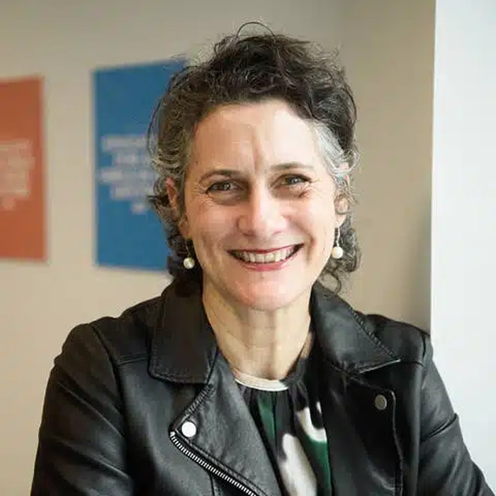 Susanne Legena