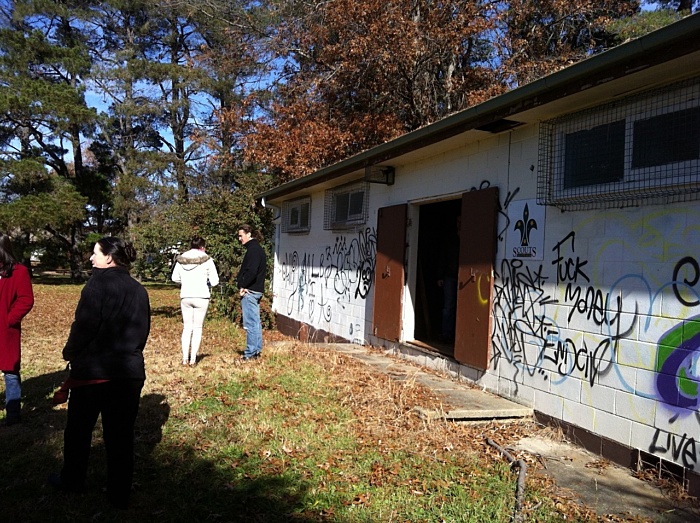 Graffiti removal