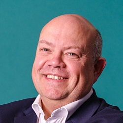 https://files.ourcommunity.com.au/general/SG/Articles-SG/Goon_Simon_UMi.jpeg