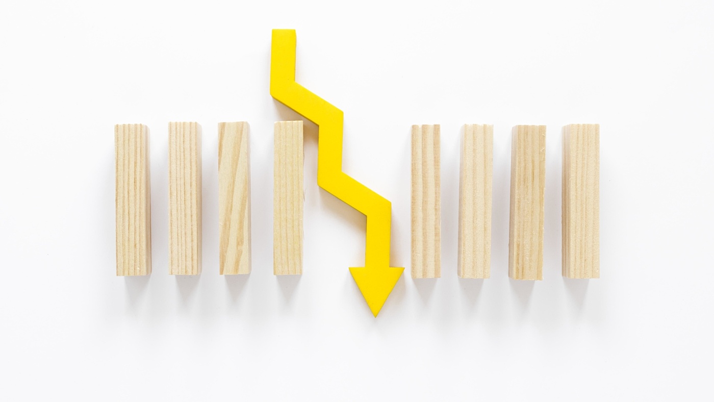 Wooden blocks arrow table